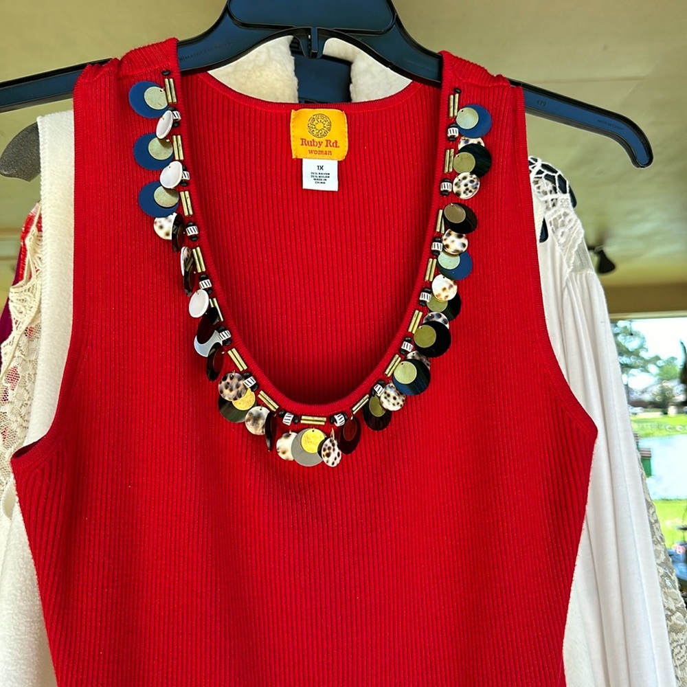 Sale! Ruby Rd woman’s ornate tank top. Size 1X. 75% rayon/25% nylon